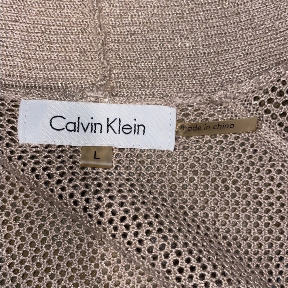 Calvin Klein - Picture 4 of 6
